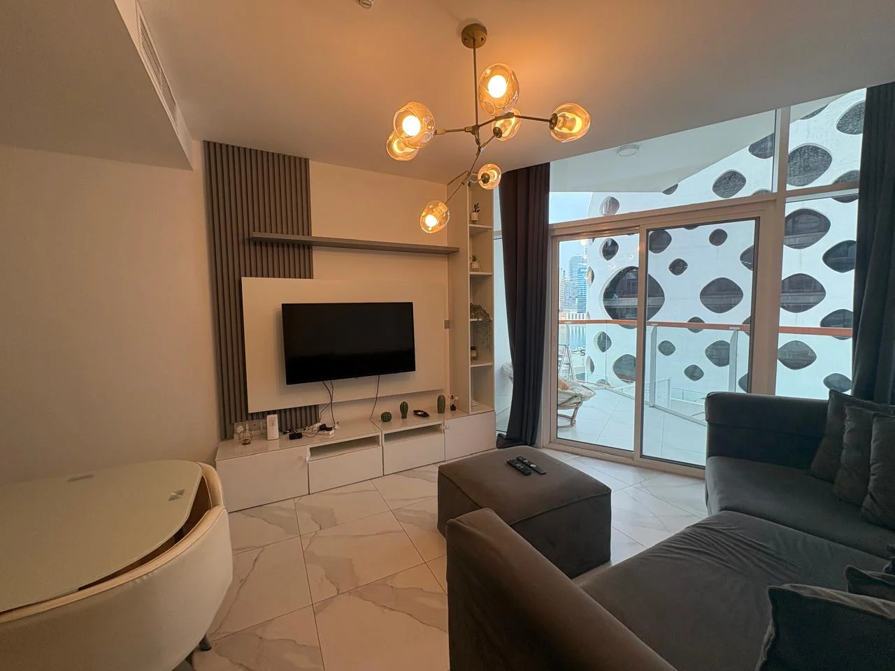 Burj View| Balcony | Canal View | Vacant