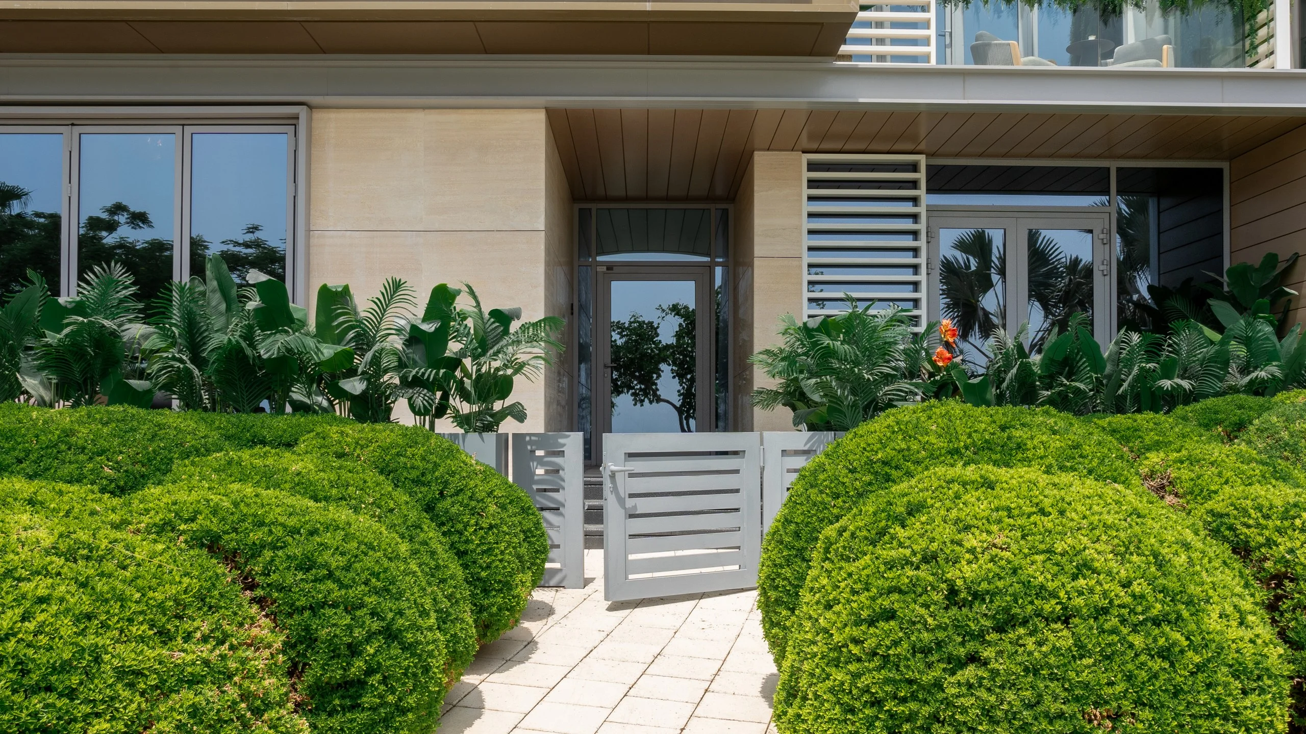 Exceptional 4 Bedroom Waterfront Townhouse on Bluewaters Island