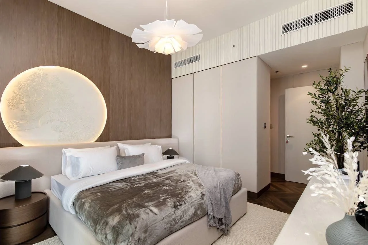 Stunning 3-Bedroom Apartment with Palm View at Beach Isle