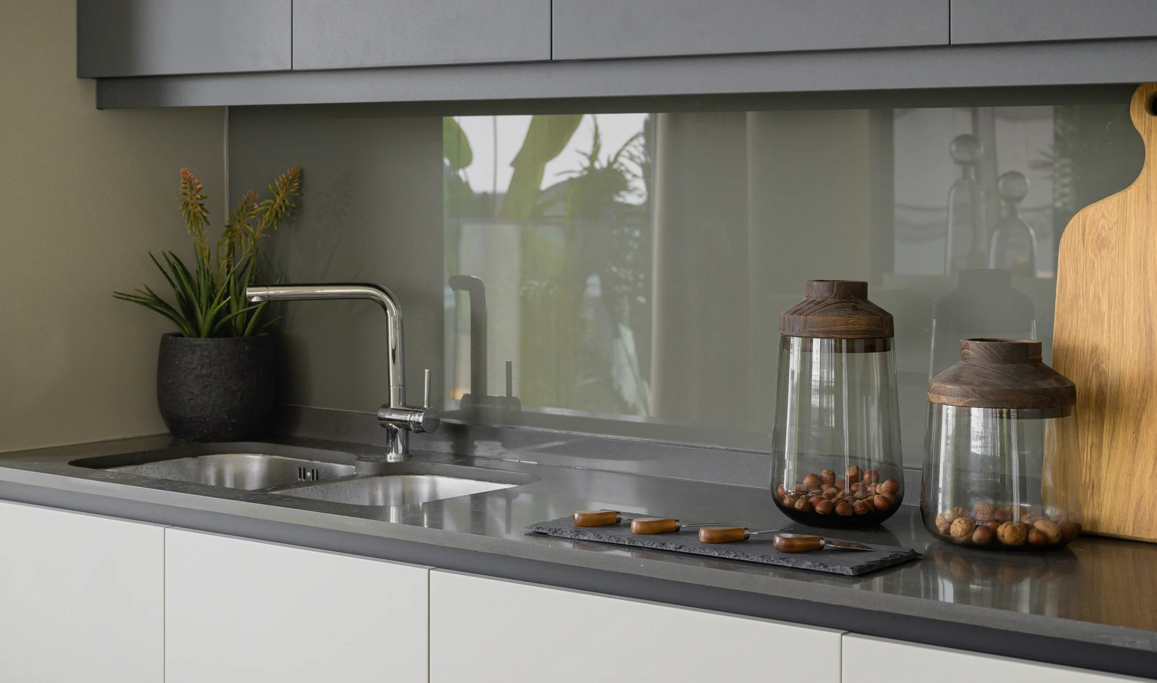 Spacious 4 Bedroom Corner Appartment with Large Terrace on Bluewaters Island