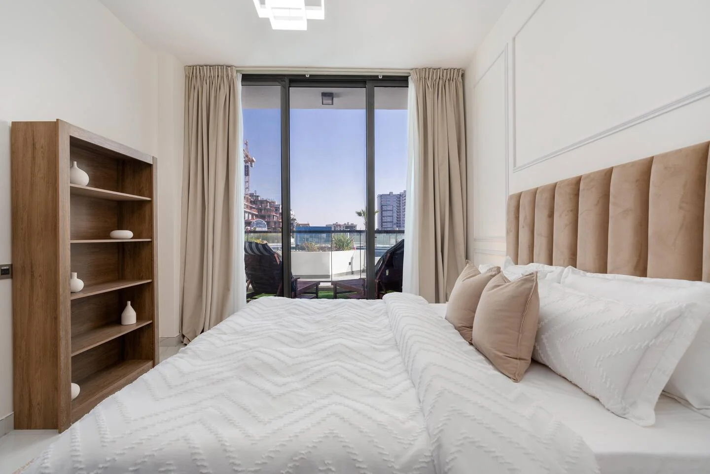 Modern 1BR Apartment | Pool View | Prime Arjan Location