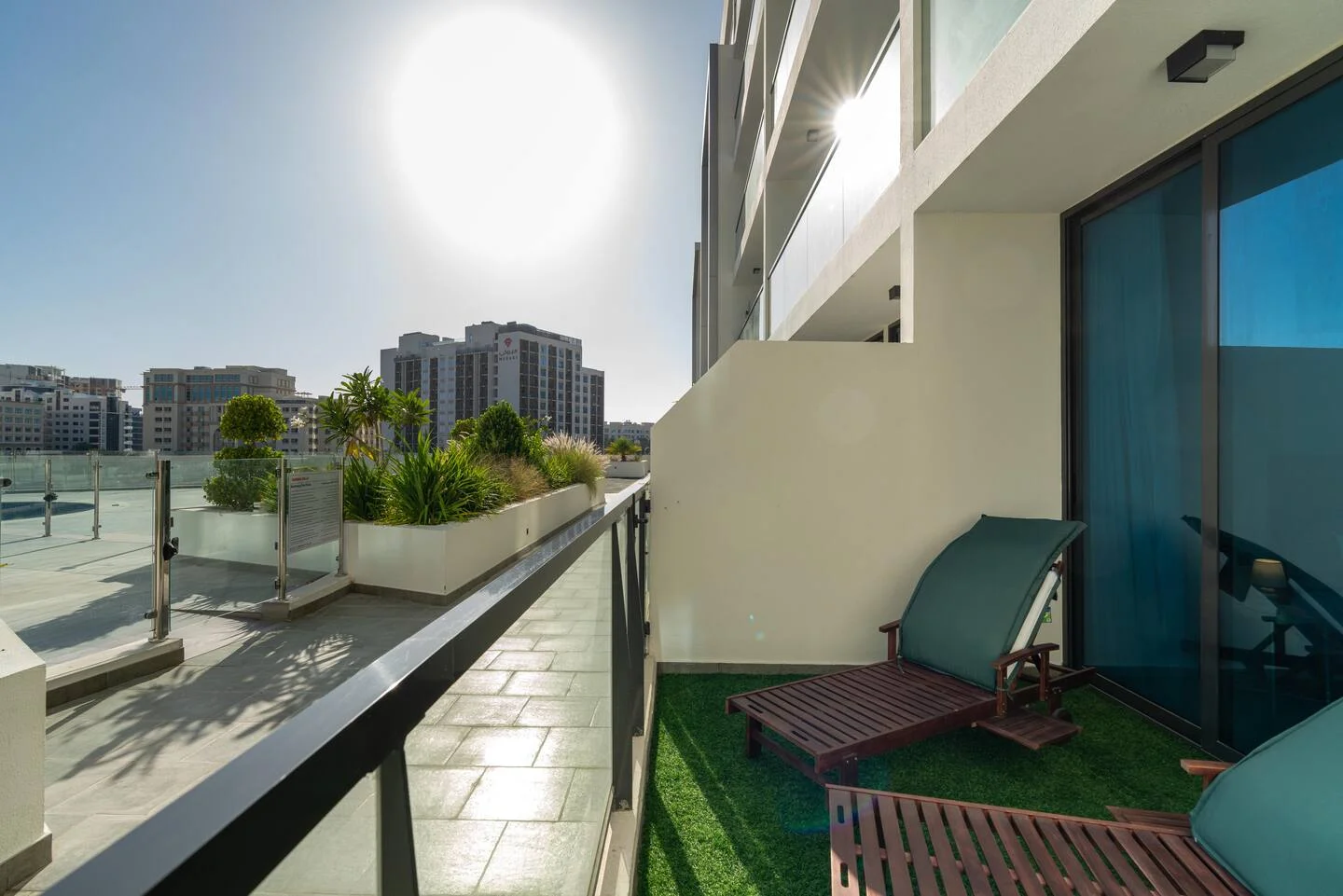 Modern 1BR Apartment | Pool View | Prime Arjan Location
