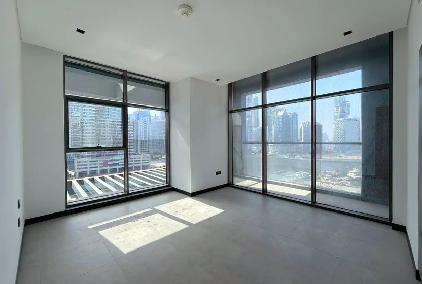 Stunning 3BR Apartment with Canal View
